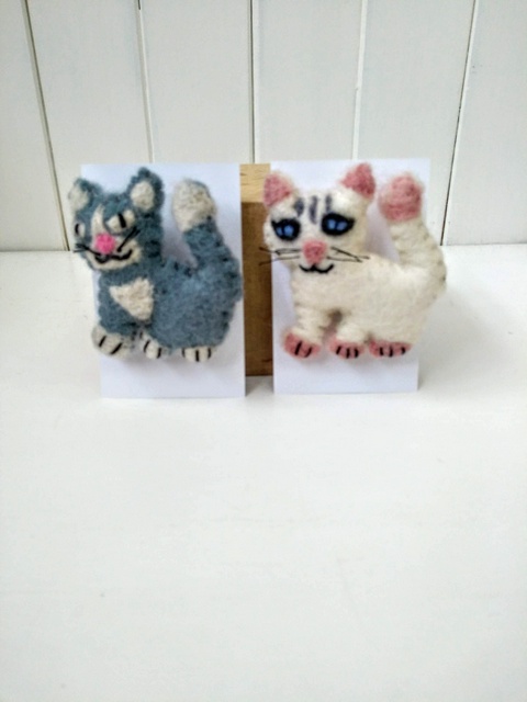 cat brooches